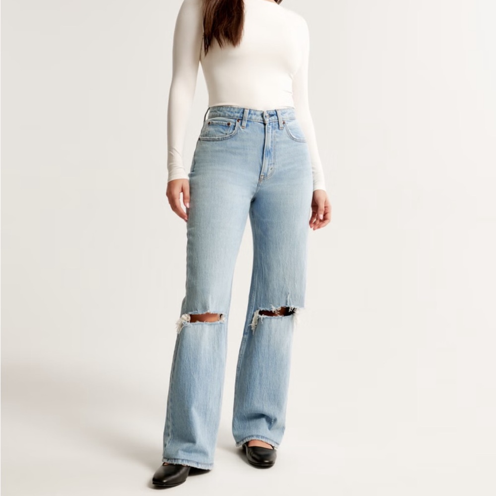 Abercrombie & Fitch Curve Love High Rise 90s Relaxed Jean - 28/6 Long